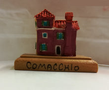 Carica l'immagine nel visualizzatore di Gallery, CASE - COMACCHIO