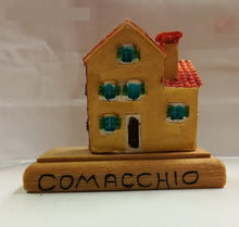 Carica l'immagine nel visualizzatore di Gallery, CASE - COMACCHIO