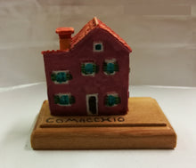 Carica l'immagine nel visualizzatore di Gallery, CASE - COMACCHIO