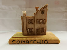 Carica l'immagine nel visualizzatore di Gallery, CASE - COMACCHIO