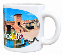 Carica l'immagine nel visualizzatore di Gallery, Calamita Magnete - COMACCHIO - mar - CERAMICA - TREPPONTI 2 - TAZZINA / MINI MUG
