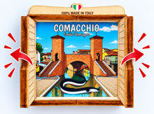 Carica l'immagine nel visualizzatore di Gallery, Calamita Magnete - COMACCHIO - ipidee - LEGNO - FINESTRELLA LEGNO NATURALE
