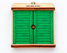 Carica l'immagine nel visualizzatore di Gallery, Calamita Magnete - COMACCHIO - ipidee - LEGNO - FINESTRELLA VERDE
