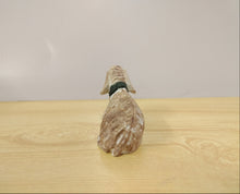 Carica l'immagine nel visualizzatore di Gallery, AGNELLO LEGNO  ACCOVACCIATO
