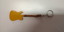 Carica l'immagine nel visualizzatore di Gallery, PORTACHIAVI - CHITARRA 07
