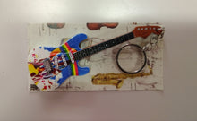 Carica l'immagine nel visualizzatore di Gallery, PORTACHIAVI - CHITARRA 04
