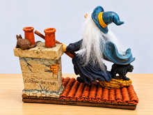 Carica l'immagine nel visualizzatore di Gallery, STREGA / BEFANA - PORTAFOTO
