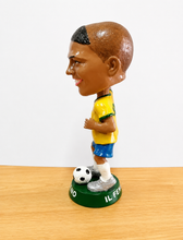 Carica l'immagine nel visualizzatore di Gallery, CALCIO - BRASILE IL FENOMENO N° 9
