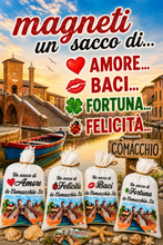 Carica l'immagine nel visualizzatore di Gallery, Calamita Magnete - COMACCHIO - gip - TREPPONTI - UN SACCO DI BACI da COMACCHIO
