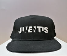 Carica l&#39;immagine nel visualizzatore di Gallery, CAPPELLO UFFICIALE JUVENTUS 01
