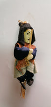 Carica l&#39;immagine nel visualizzatore di Gallery, BEFANA / STREGHETTA IN LEGNO
