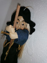 Carica l&#39;immagine nel visualizzatore di Gallery, BEFANA / STREGA
