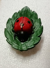 Carica l&#39;immagine nel visualizzatore di Gallery, COCCINELLA CANDELA
