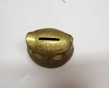 Carica l&#39;immagine nel visualizzatore di Gallery, SALVADANAIO GUFO OTTONE
